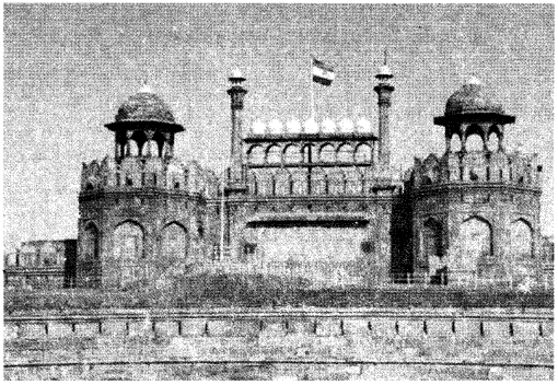 Essay on Red Fort